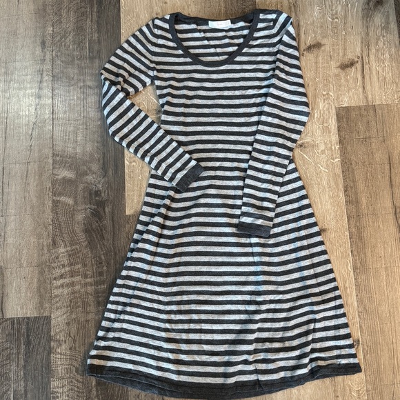 Zara Dress Sweater Silver/Gray Stripe Plunging Neckline Stretch Soft Midi Size M - Picture 6 of 12